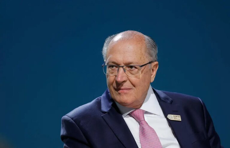 Alckmin diz que programa da indústria química será regulamentado nos próximos dias