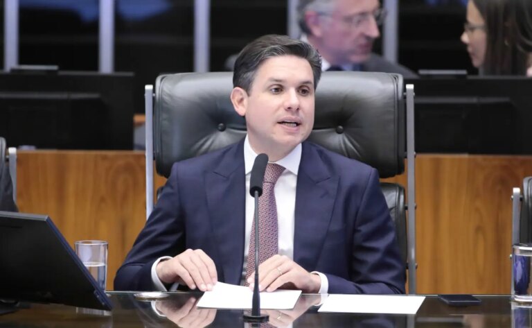 Câmara terá “palavra final” sobre mandato de deputados do PL condenados